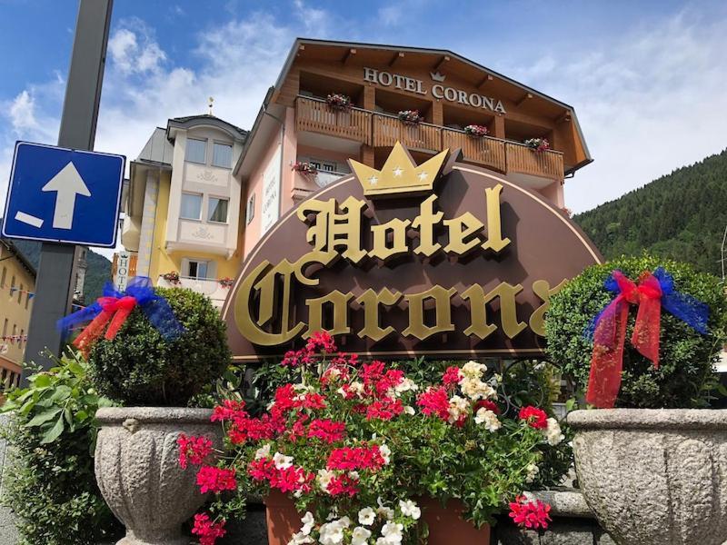 Hotel Corona ปินโซโล ภายนอก รูปภาพ